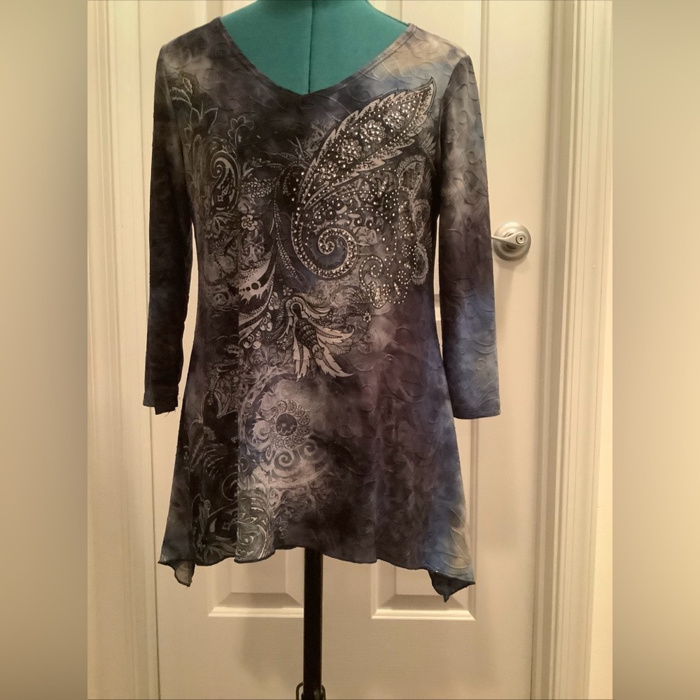 Dressbarn Blue Multiv Floral 3/4 Sleeve V Neck Beaded Asymmetrical Blouse Small